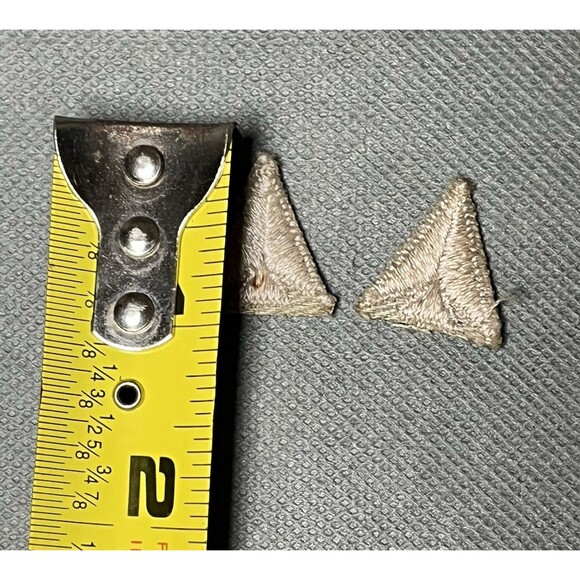 2 Vintage Boy Scouts BSA Silver Arrow Point Arrowhead Award Scouting Badge Patch - Picture 3 of 4